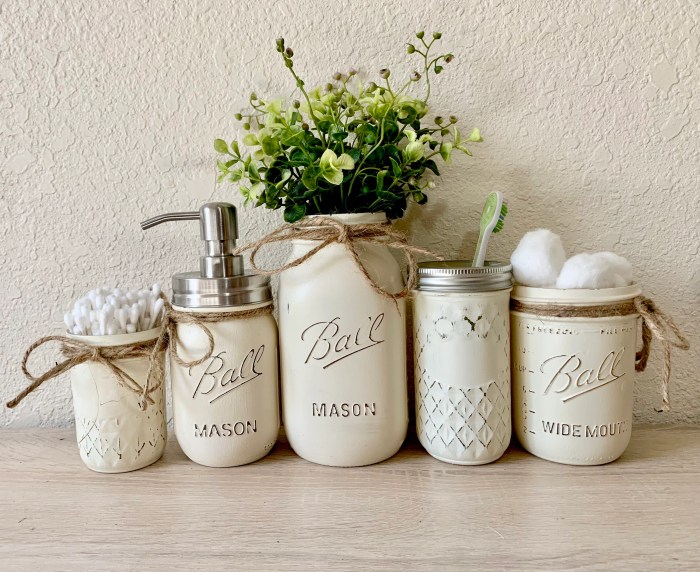 Farmhouse decor for bathroom